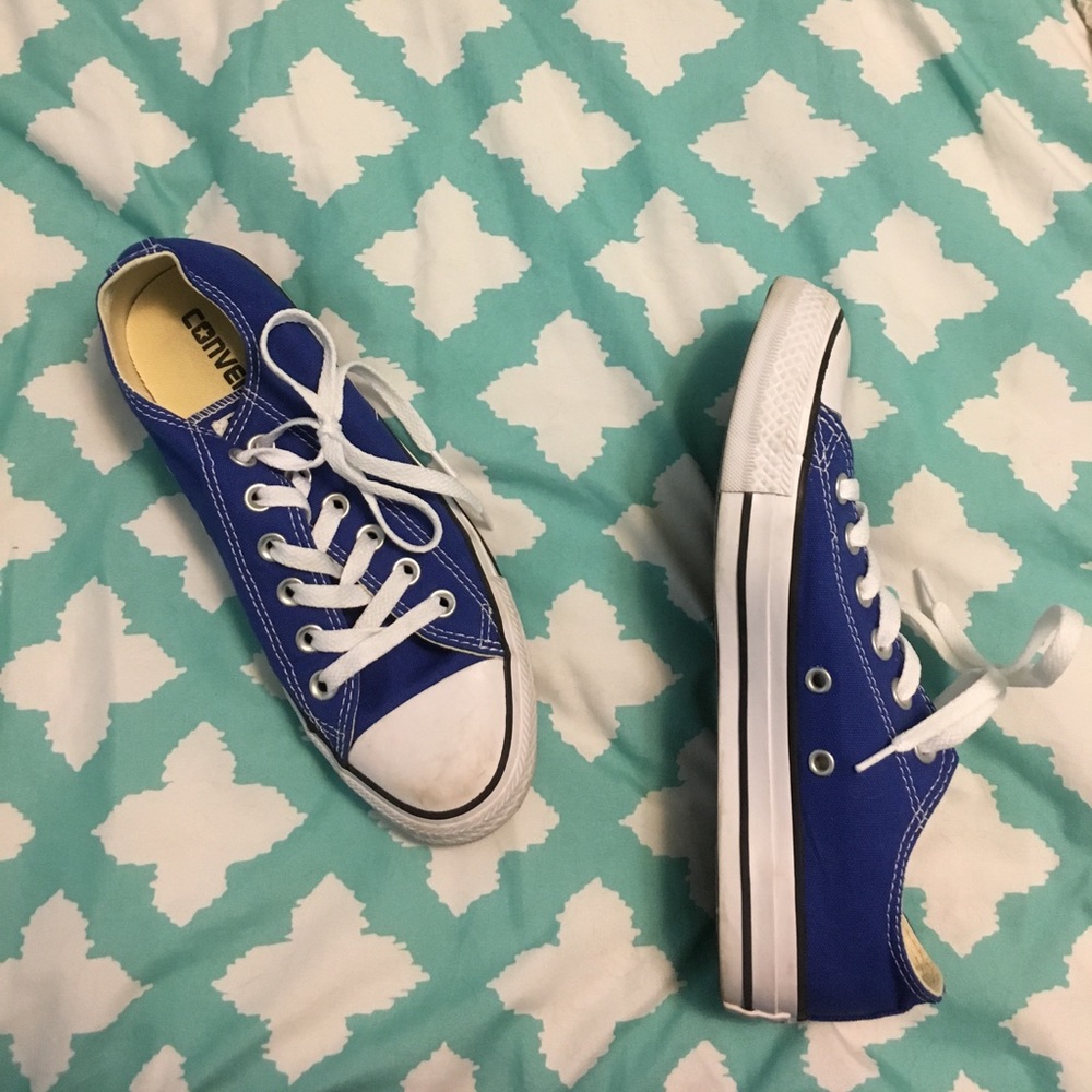 Dark blue Like new converse!