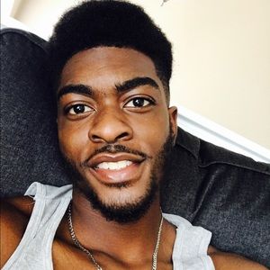 Meet your Posher, Derrick