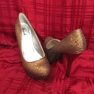 5 1/2" Gold Heels