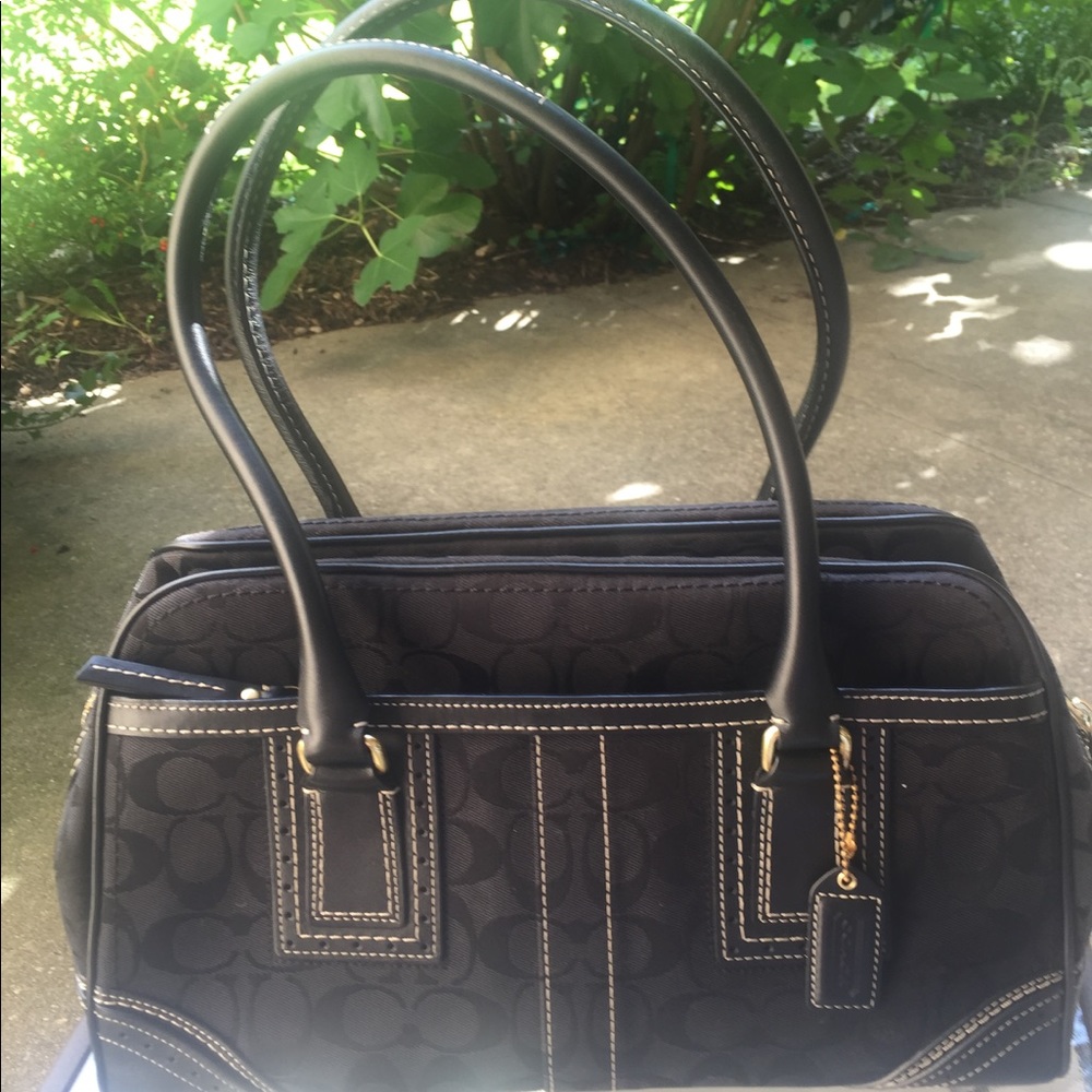 Coach signature Satchel black leather white thread