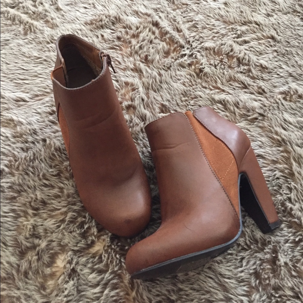 Cognac Heel Ankle Bootie size 7.5