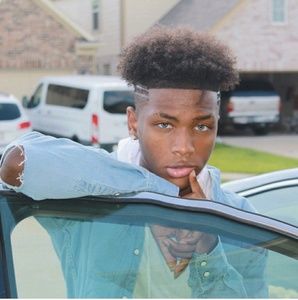 Meet your Posher, Daisha