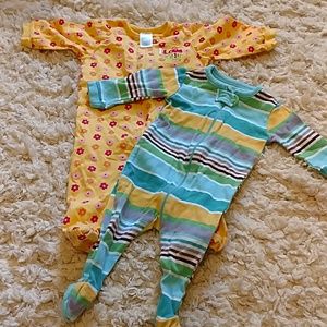 **2 or more, $3 EACH** 2 Zip-up Sleepers