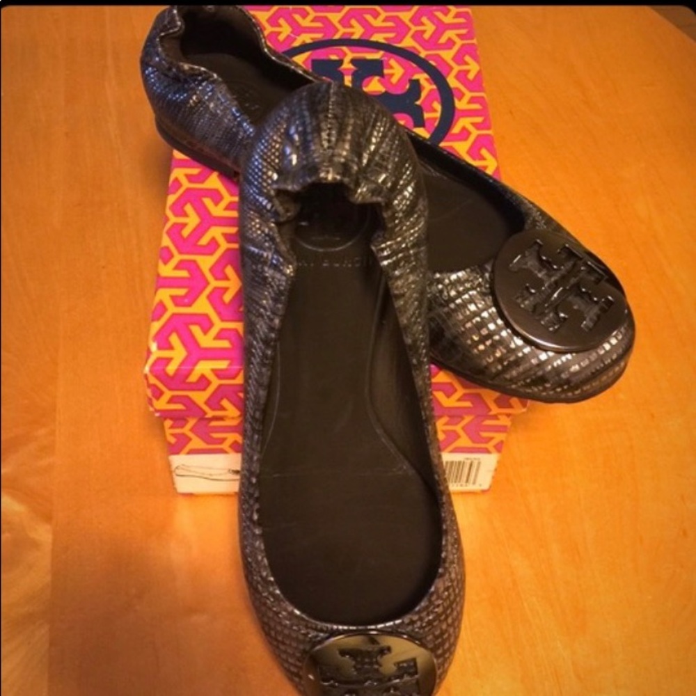 New beautiful Tory Burch Reva flats