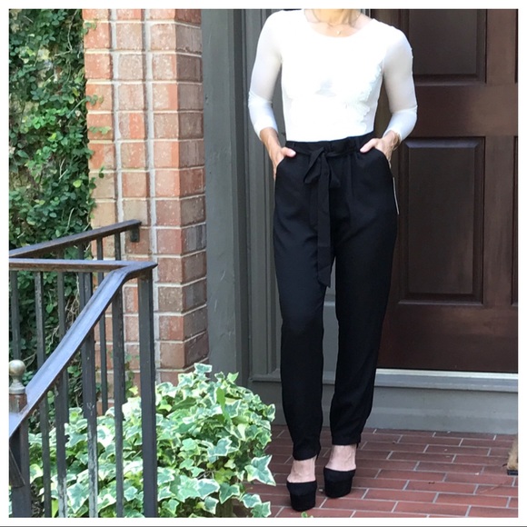 ✨LAST ONE✨Crepe black bow tie waist pants - Picture 4 of 8