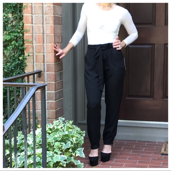 ✨LAST ONE✨Crepe black bow tie waist pants - Picture 5 of 8