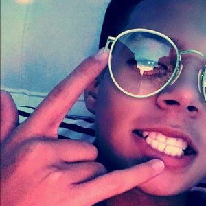 Meet your Posher, Christian