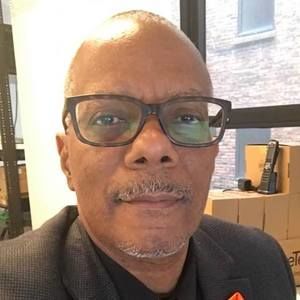 Meet your Posher, Derrick