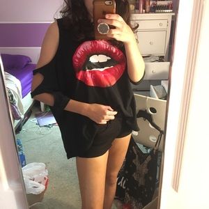 cool lip art cutout tee from forever 21