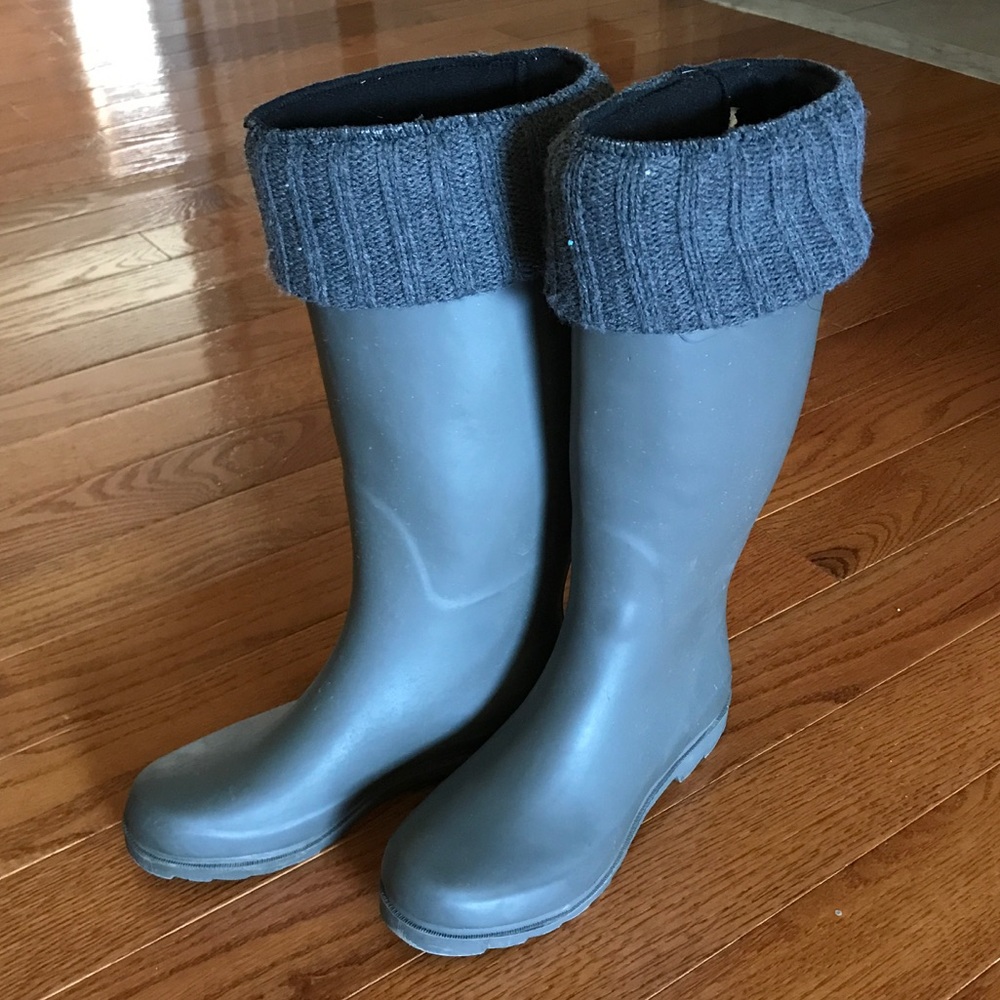 Rain boots
