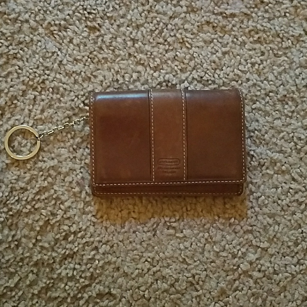 Coach wristlet 😁