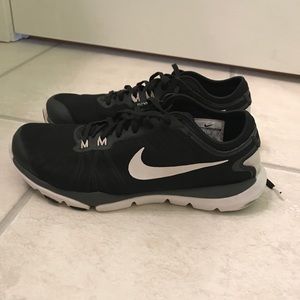 nike flex sneakers