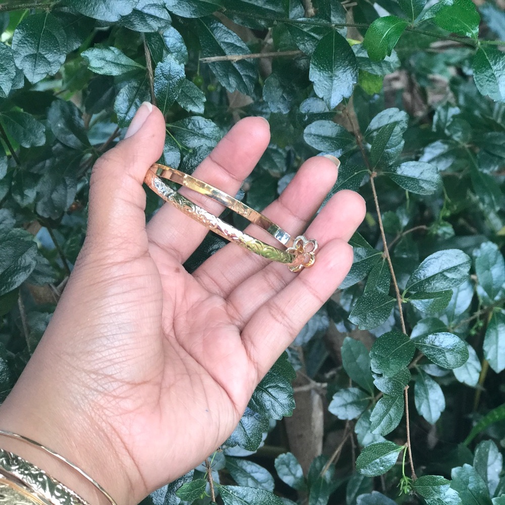 Faux Gold Hawaiian Bangle
