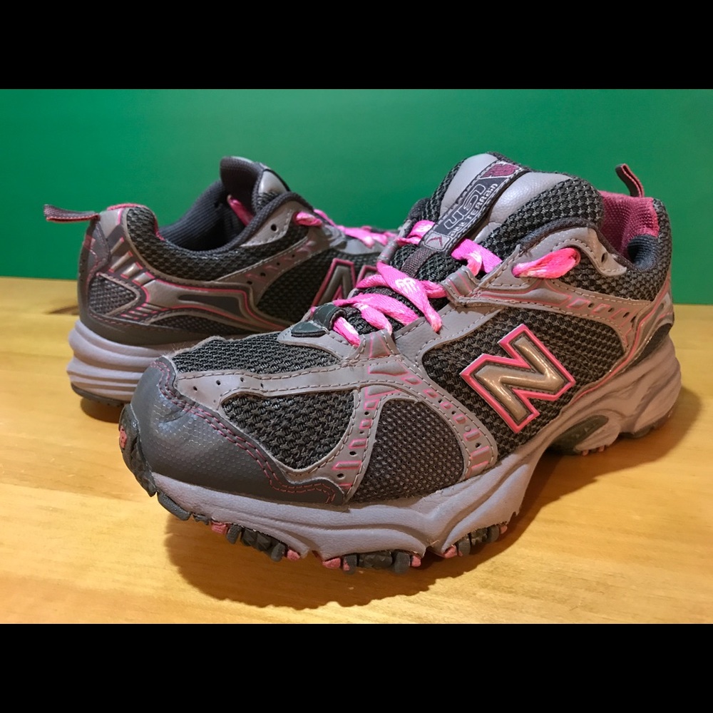Women's Size 8 D New Balance 461 All Terrain Shoes