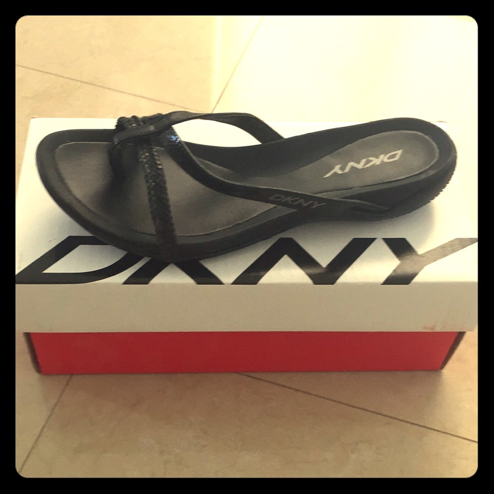 DKNY sandal