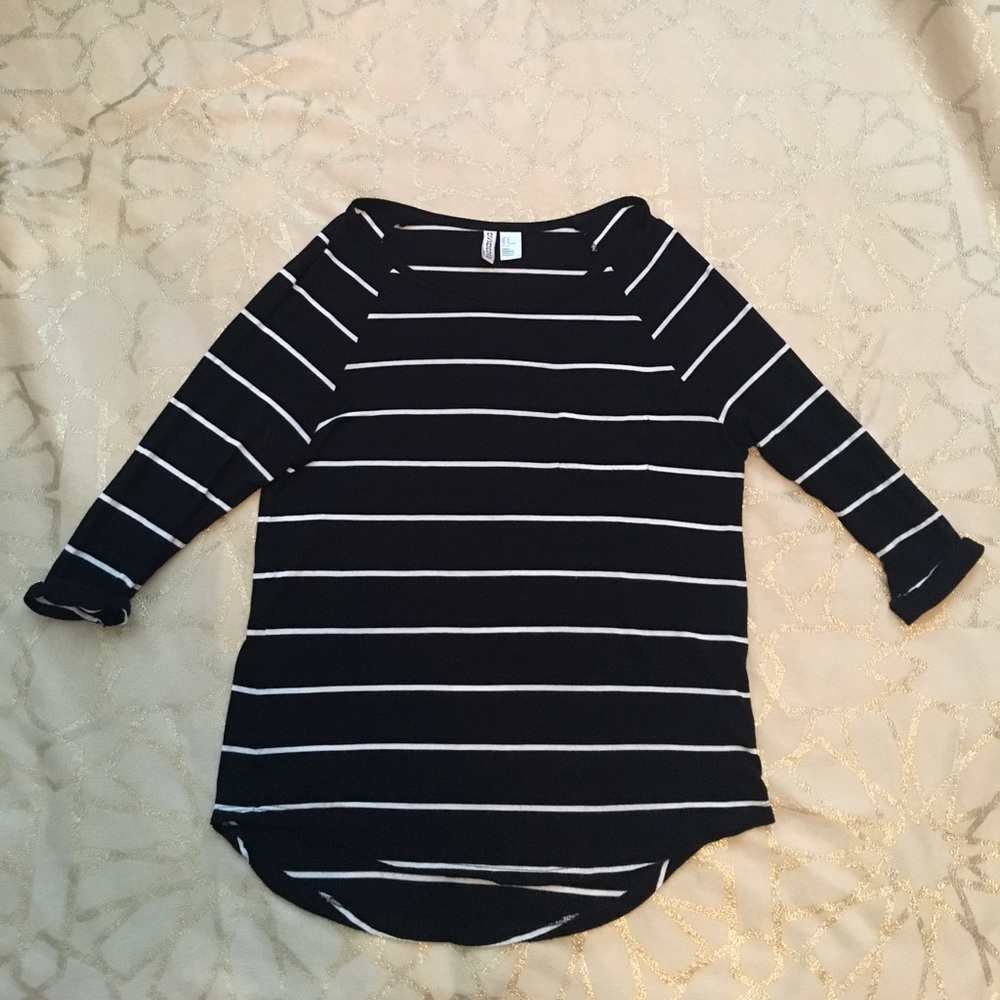 Black and white stripe, baseball-style pocket tee