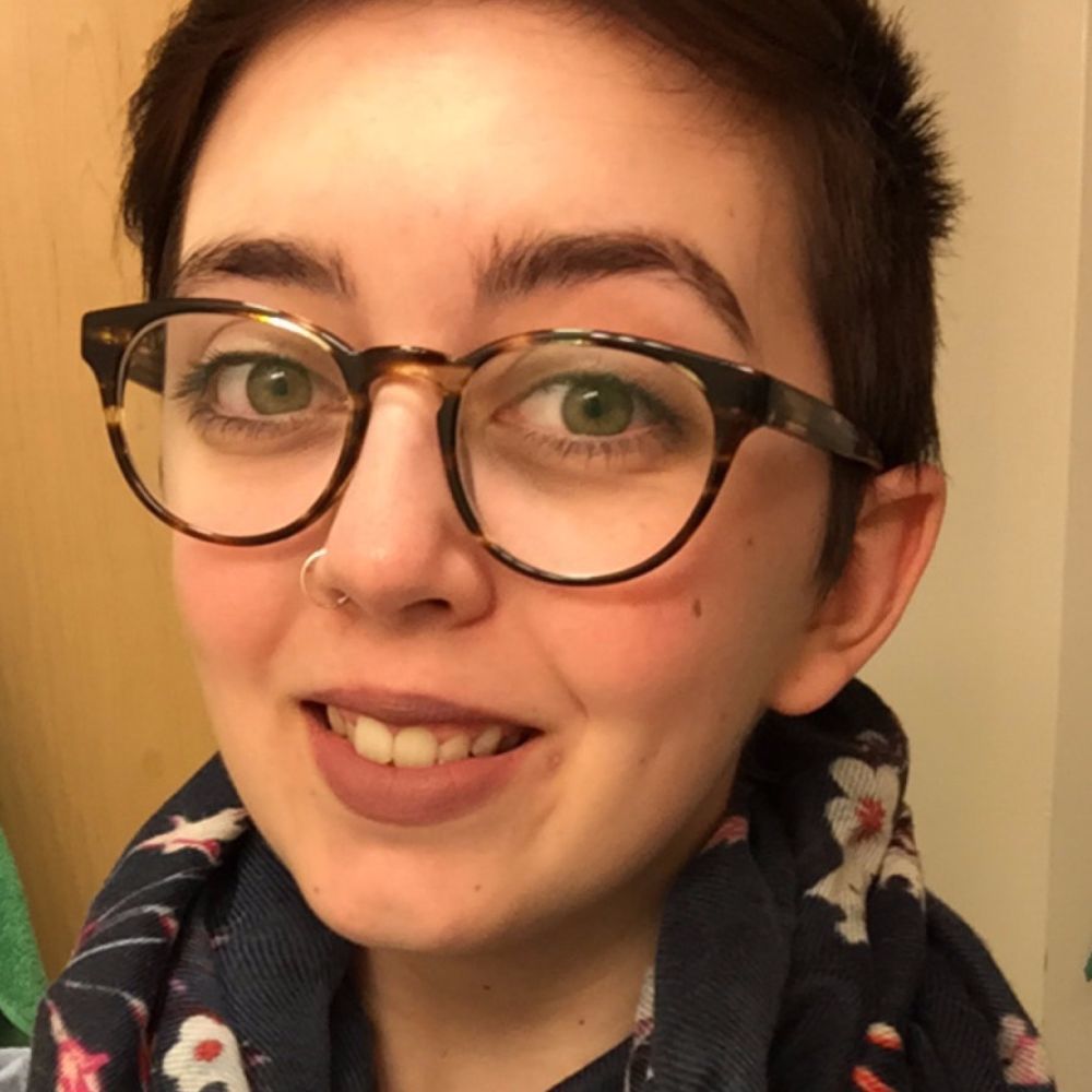 Meet your Posher, Alexis