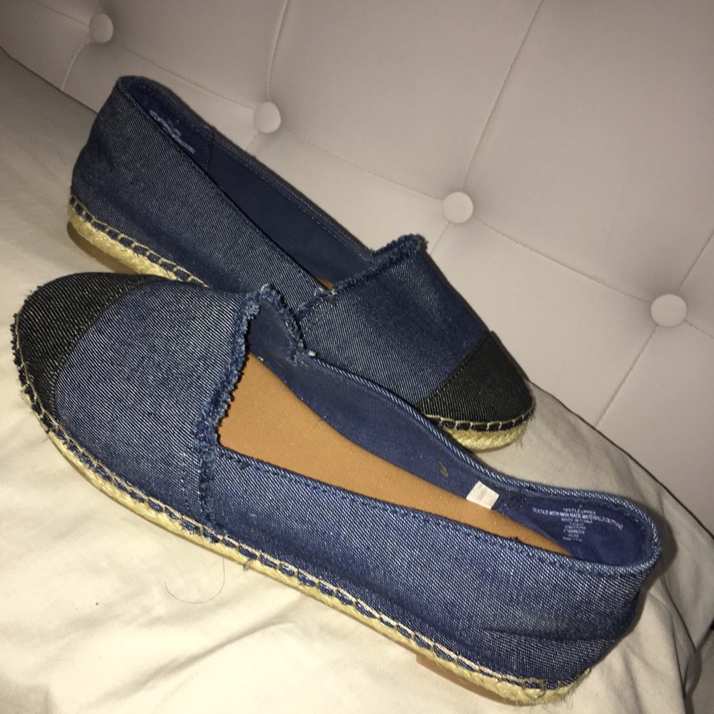 Never worn flats with a little platform