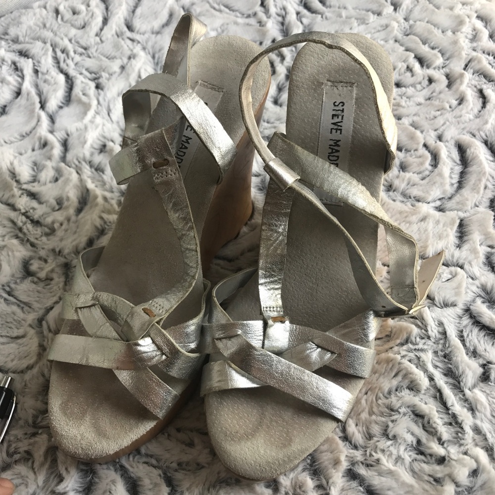 Sz 8 silver wedges by Steve Madden