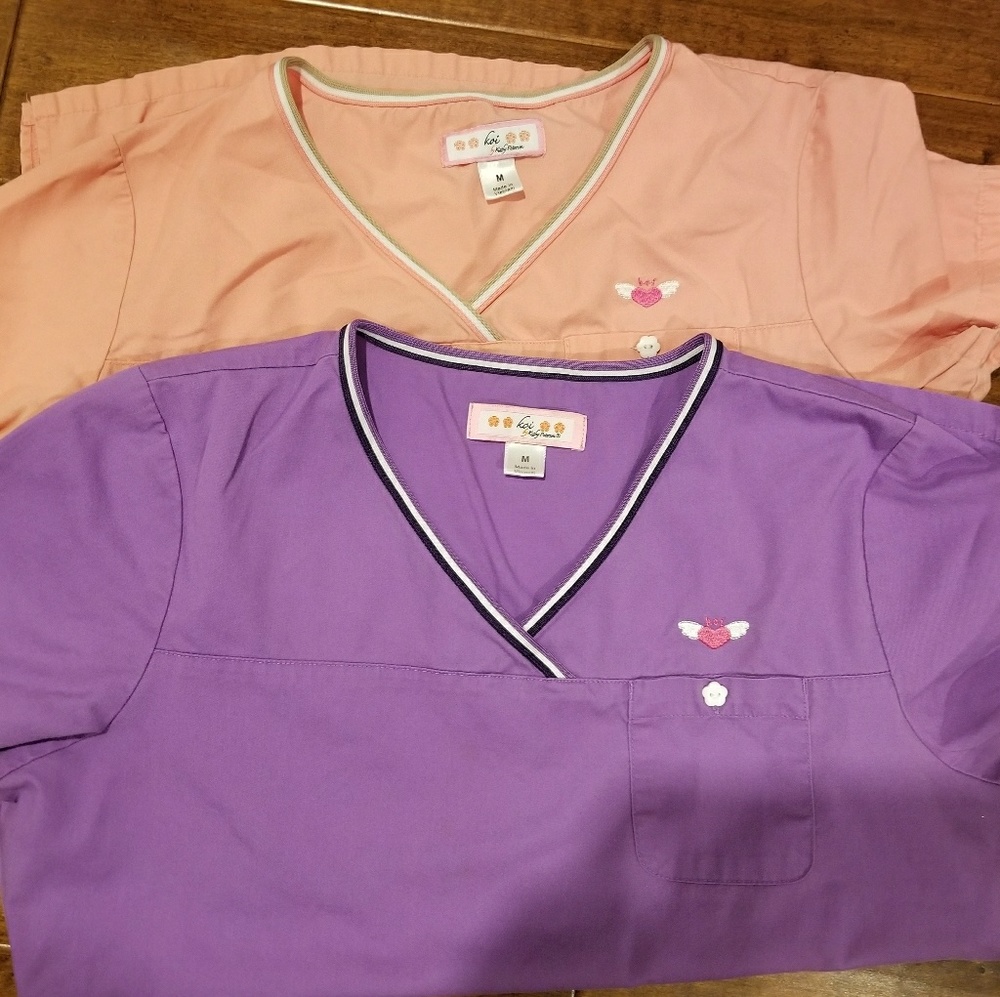 Lot, 2 Koi Scub tops