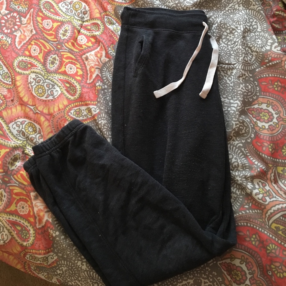 ✨Comfy gray/charcoal sweatpants for chilling✨