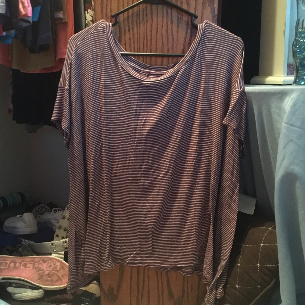 American Eagle flowy shirt