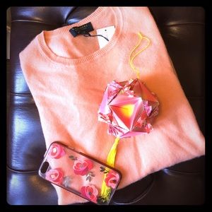 Melon colored crew neck cashmere sweater - NWT
