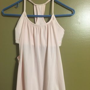 Size 4 baby pink lululemon no limits tank