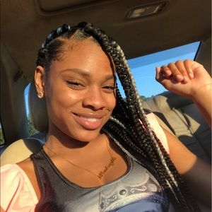 Meet your Posher, Shakayla