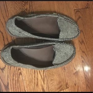 Size 8 Sanuk sidewalk surfer slides