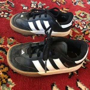 Classic Kids Adidas Sambas!