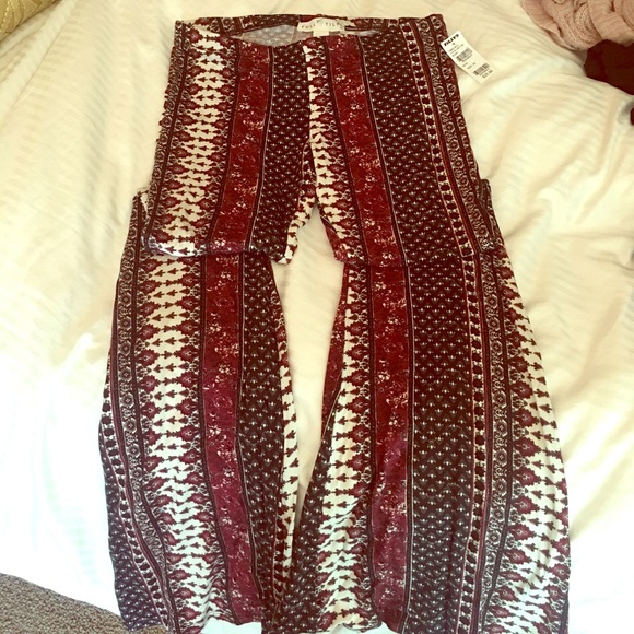 Soft printed flared bottoms. - Picture 1 of 3