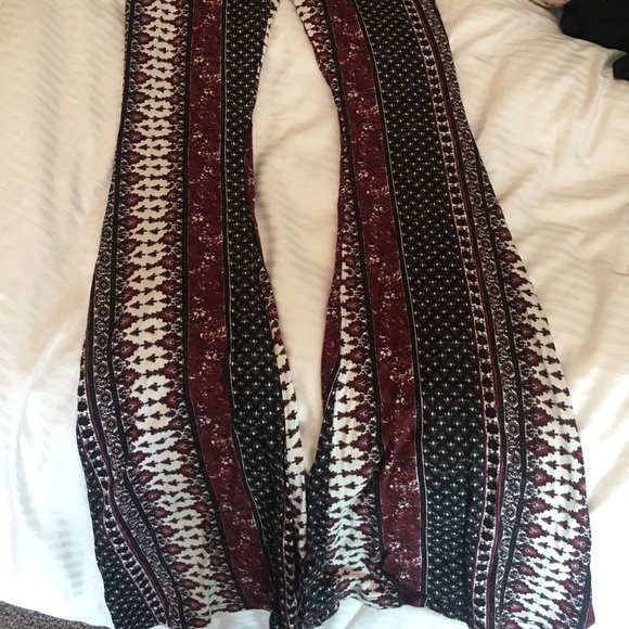 Soft printed flared bottoms. - Picture 3 of 3