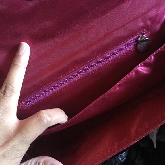 BOGO FREE Cute Chi Clutch - Picture 3 of 3