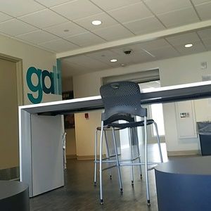 Meet your Posher, Nadia