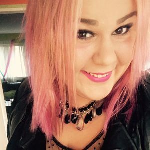 Meet your Posher, Daniela