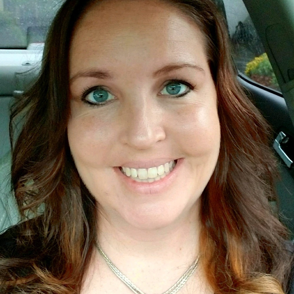 Meet your Posher, Elise