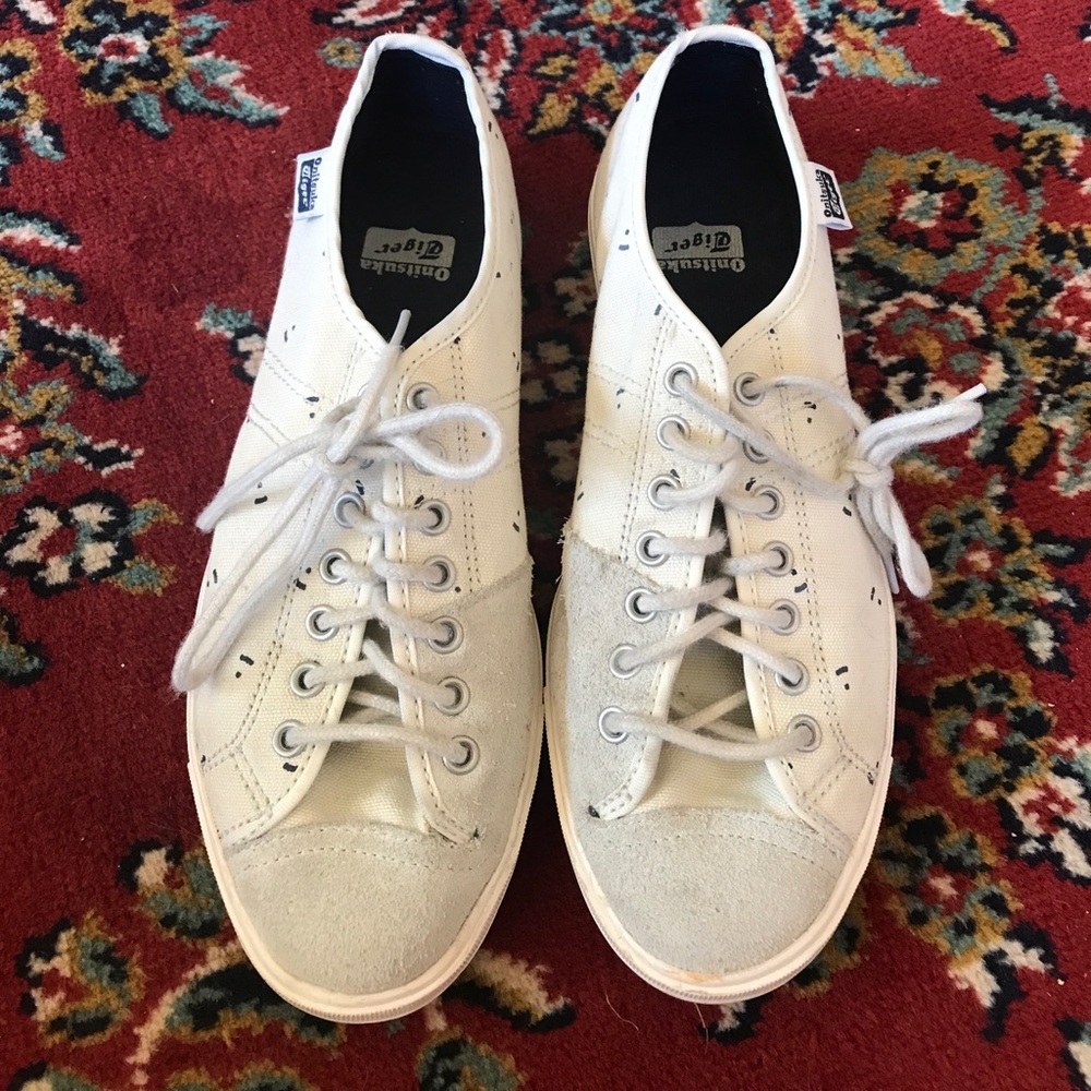 Onitsuka Tiger Badminton Shoes in Off-White!