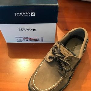 New in boys' 1M Sperry Top-Sider Lanyard