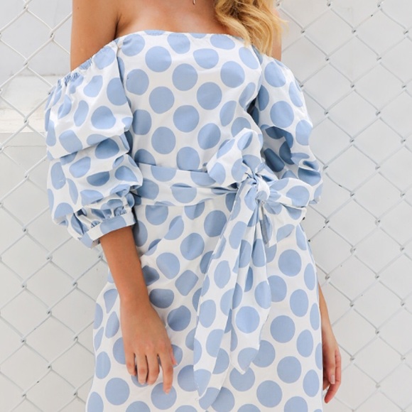 ๐ปNew Item Off shoulder puff sleeve dress๐ป - Picture 2 of 7