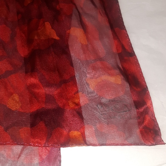 Oscar by Oscar de la Renta silk scarf new with tag - Picture 8 of 8