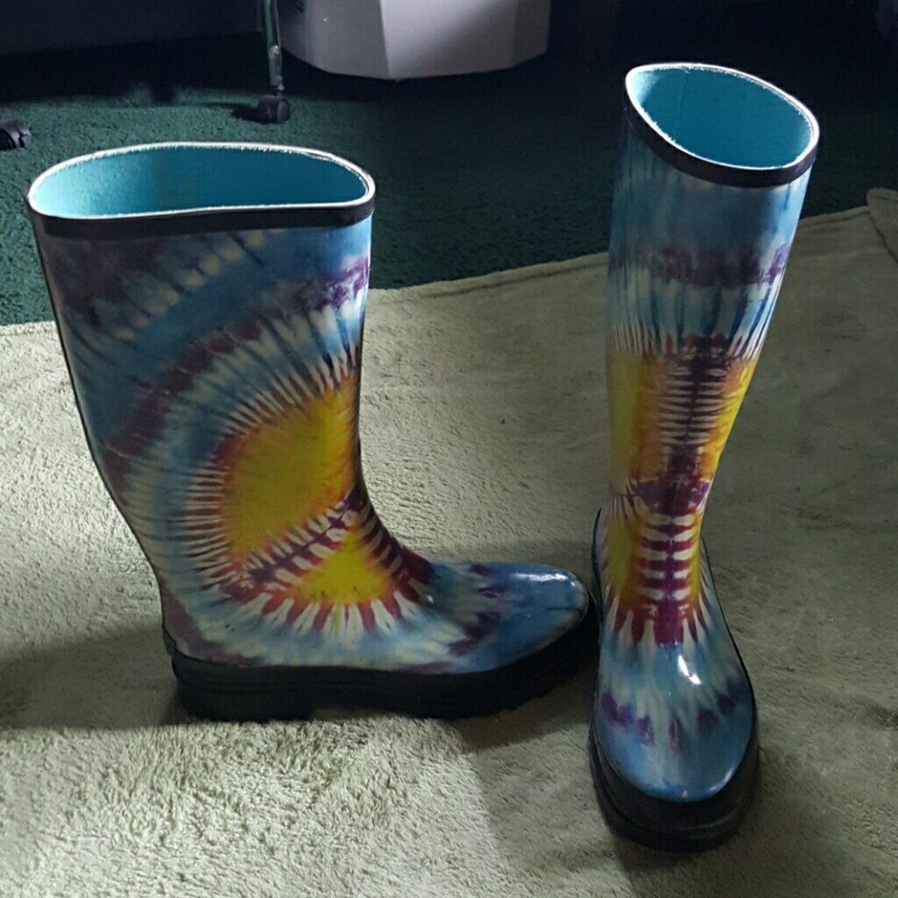Rain boots