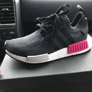 Adidias NMD R1