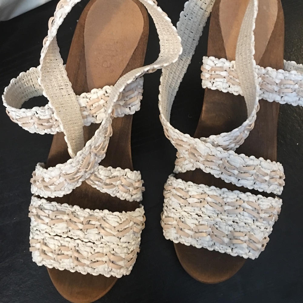 Brand New Sanita White/Ivory 3" Strappy Clogs