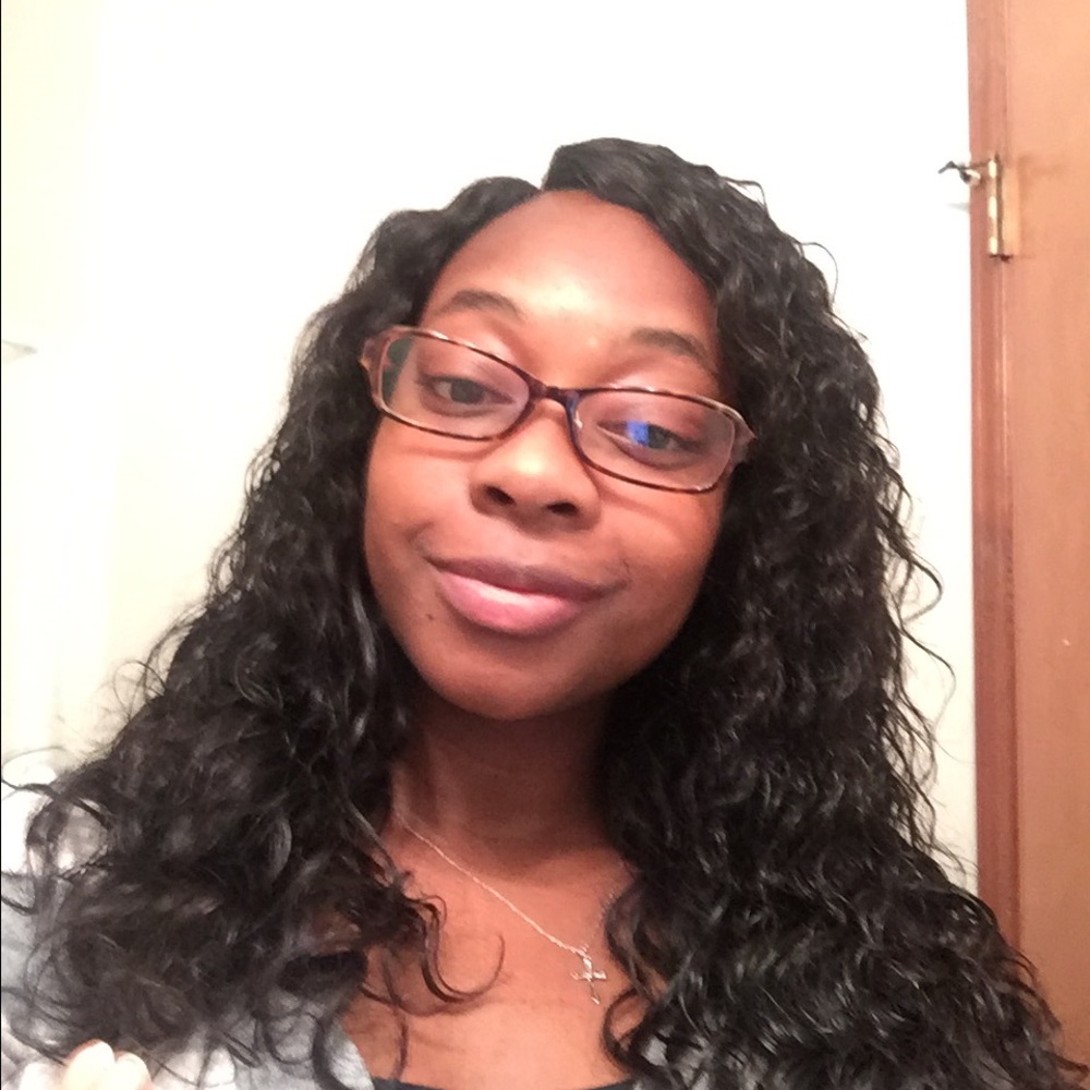 Meet your Posher, Janelle