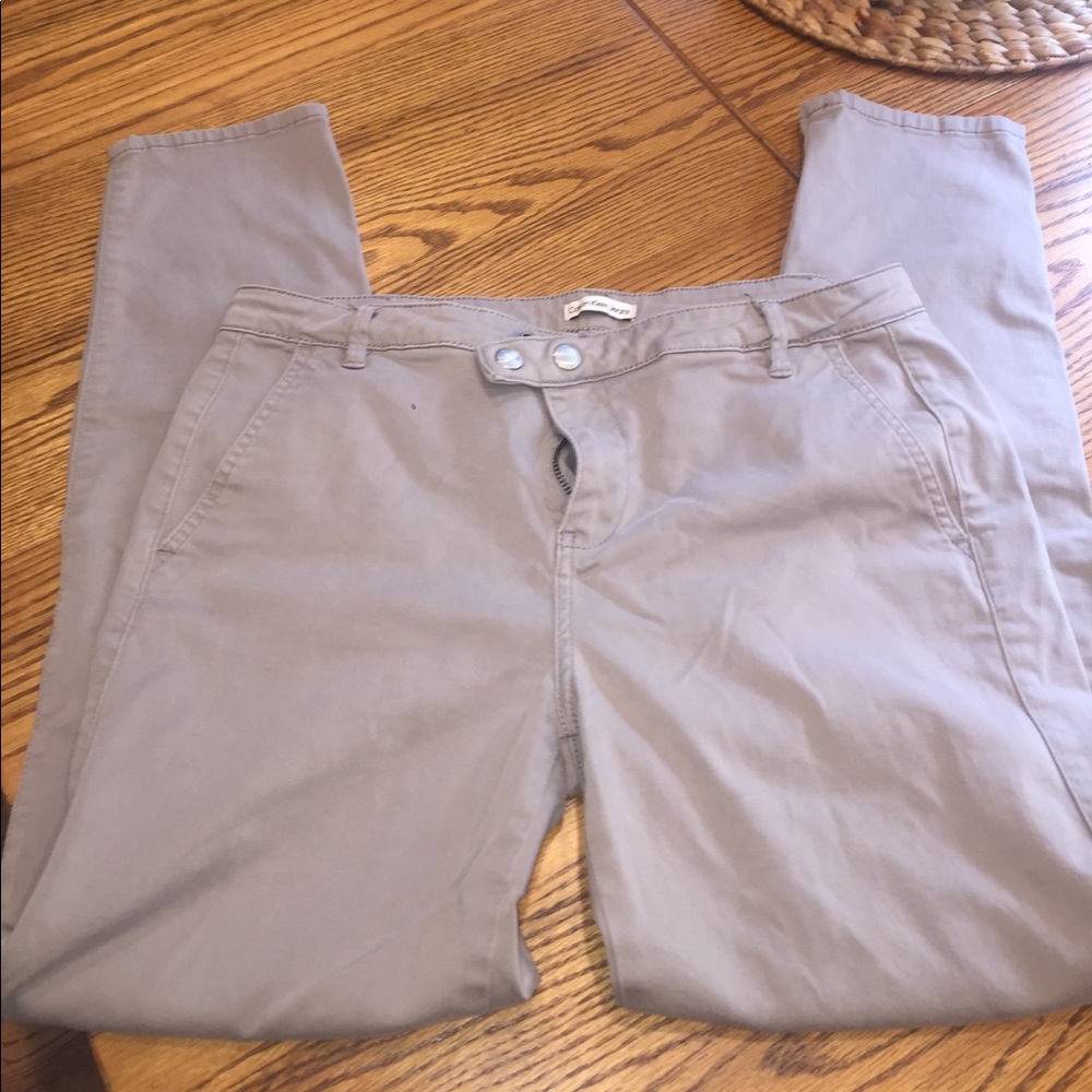 Great Condition Calvin Klein Stretch Cropped Pants