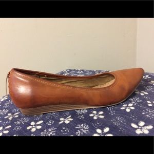 Chinese Laundry Camel Flats