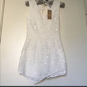NWT Francesca's envelope romper