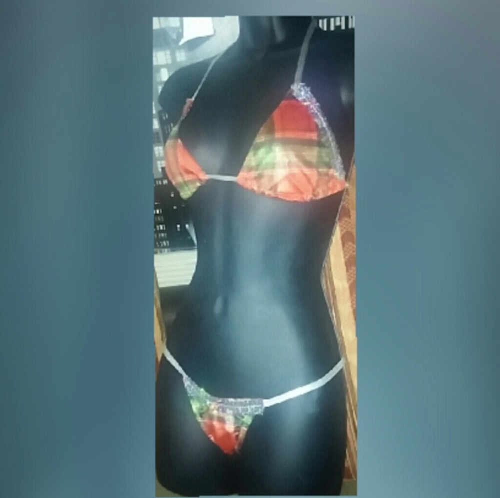Ladies 2 pc set (tri top..thong)
