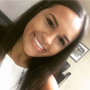 Meet your Posher, Sharla